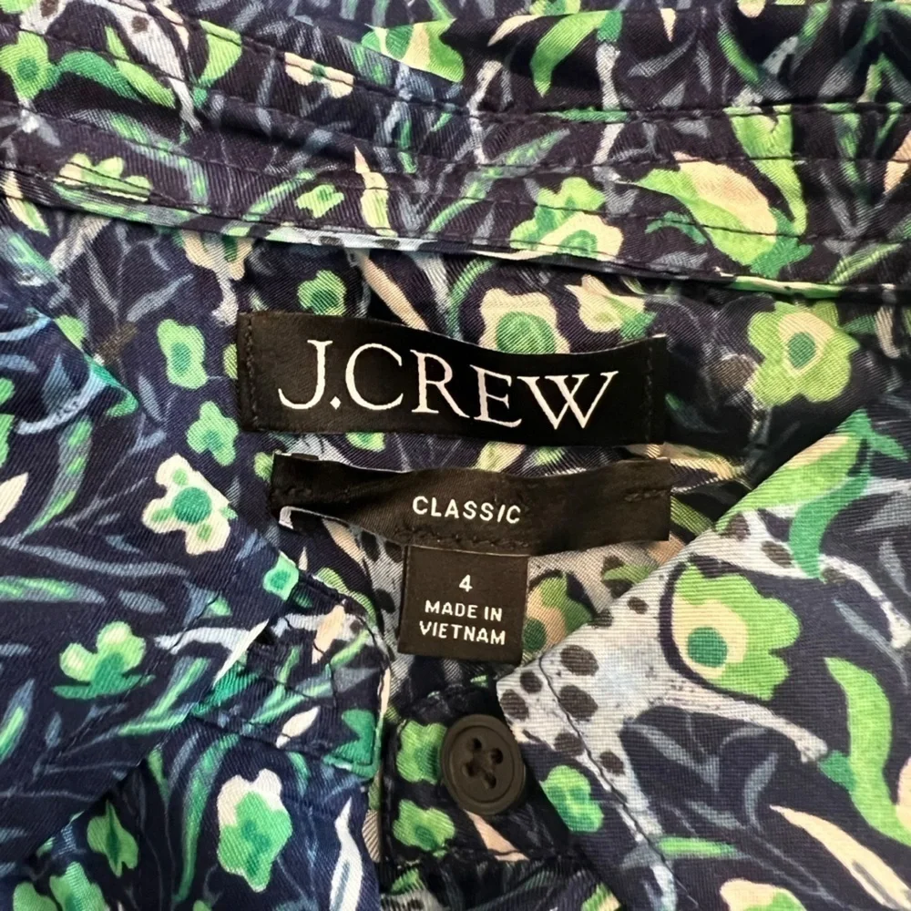 J. Crew - Classic Fit Button Down Blouse Shirt in Fauna Floral Sz S